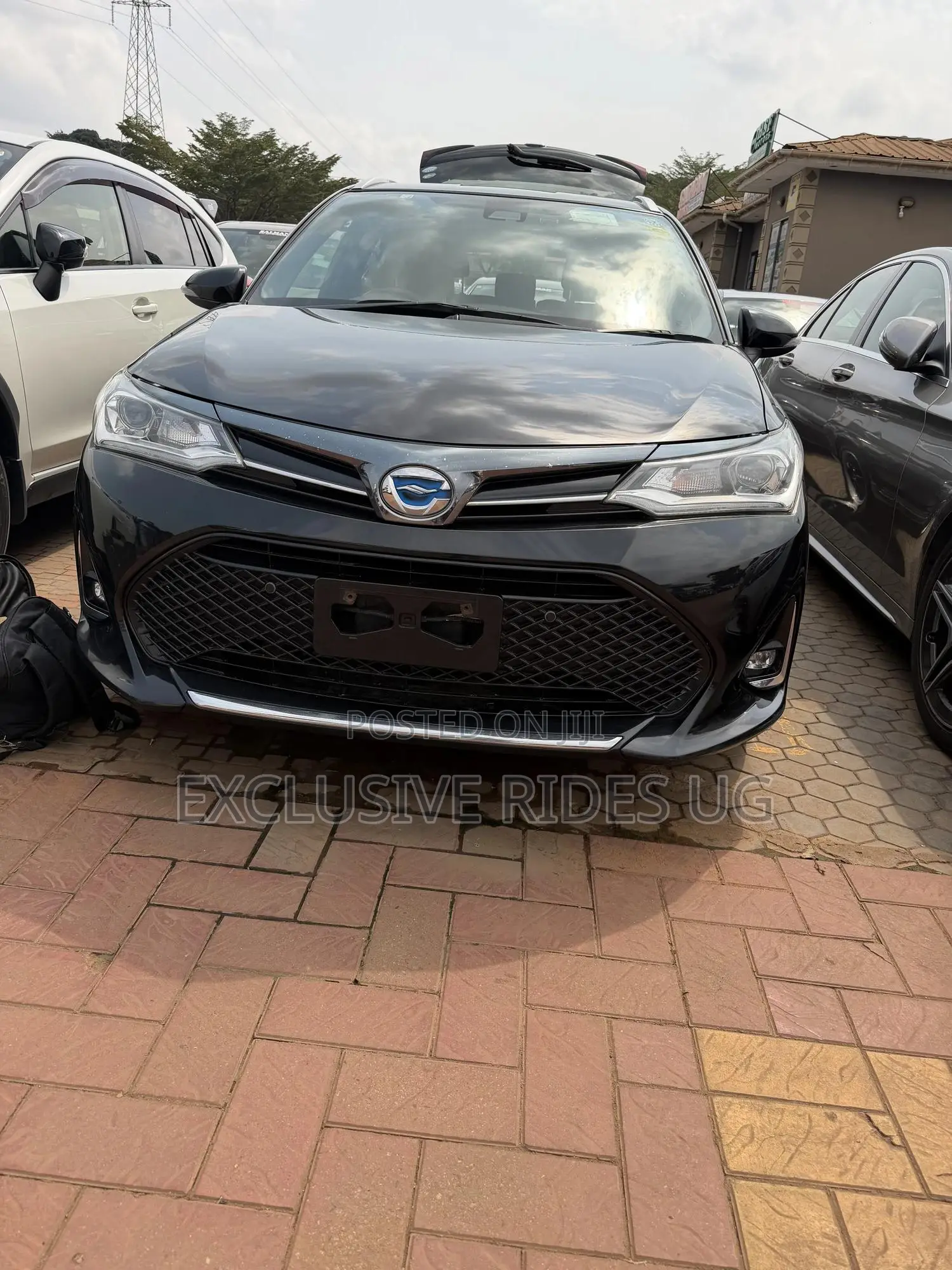 Toyota Corolla Fielder 1.5 Hybrid FWD 2018 Blue