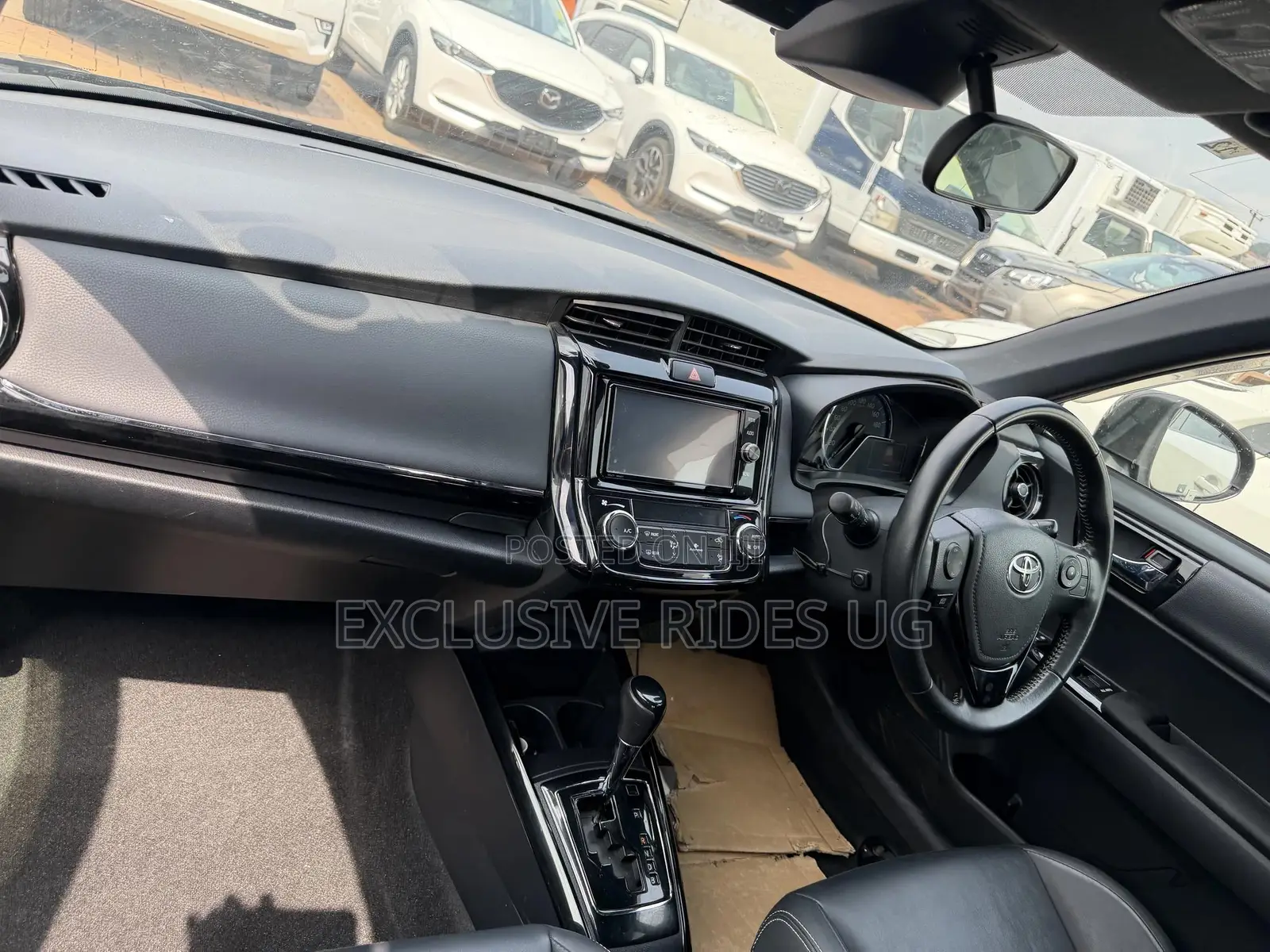 Toyota Corolla Fielder 1.5 Hybrid FWD 2018 Blue
