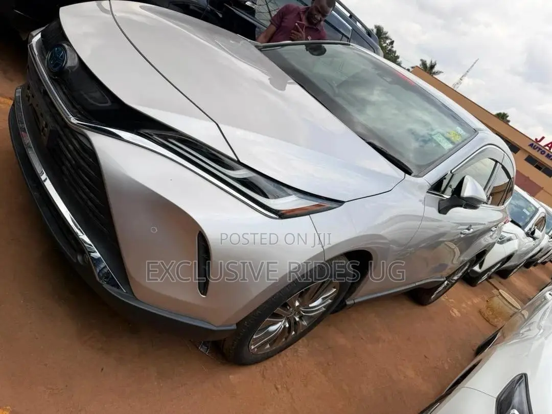 Toyota Harrier 2.5 Hybrid 4WD 2021 Silver