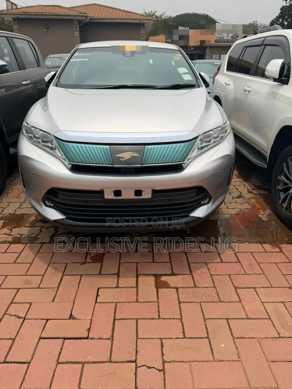 Toyota Harrier 2.0 2017 Silver