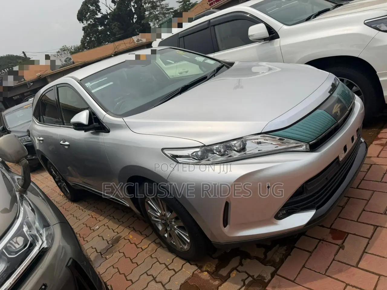 Toyota Harrier 2.0 2017 Silver