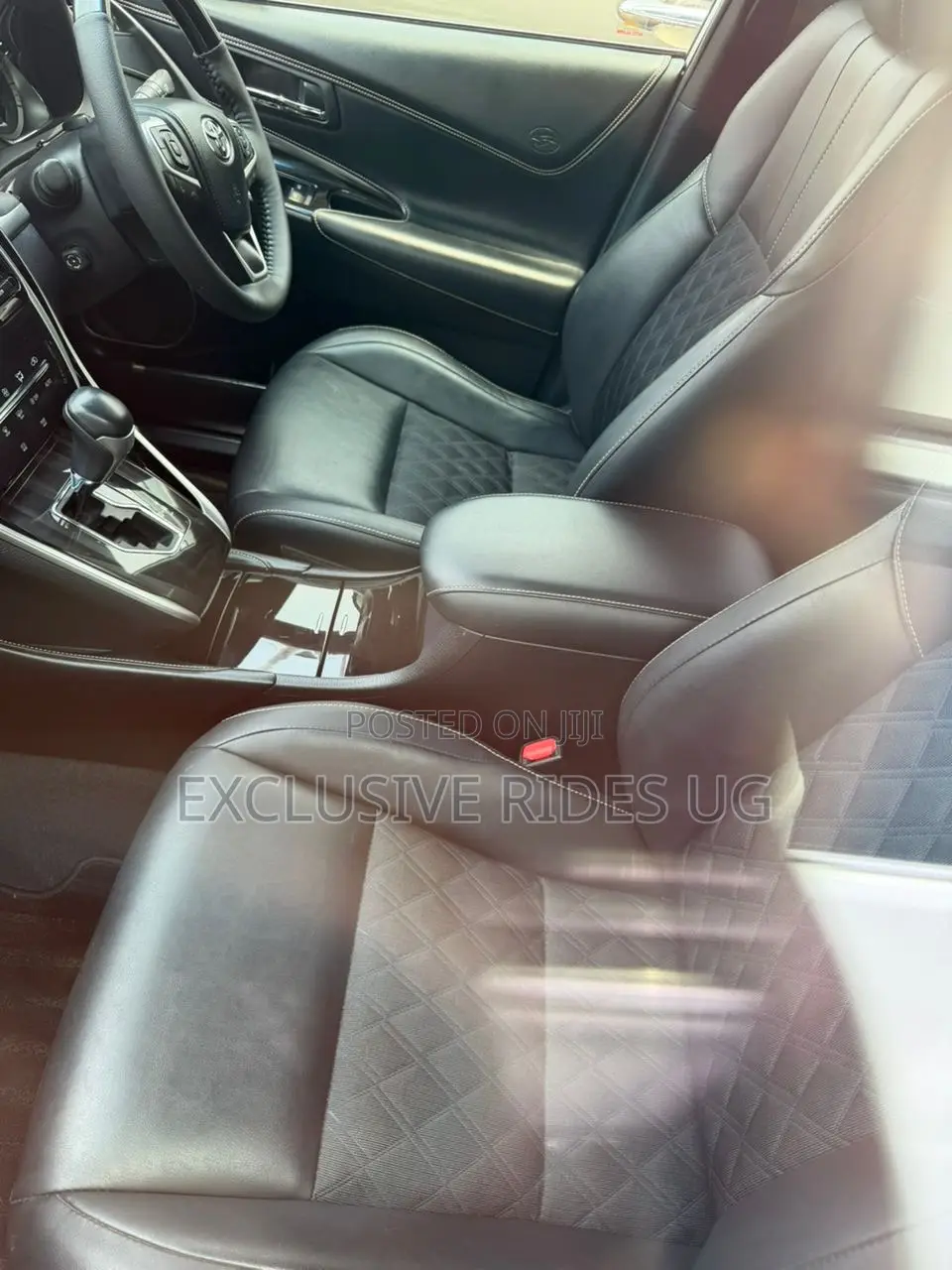 Toyota Harrier 2.0 2017 Silver