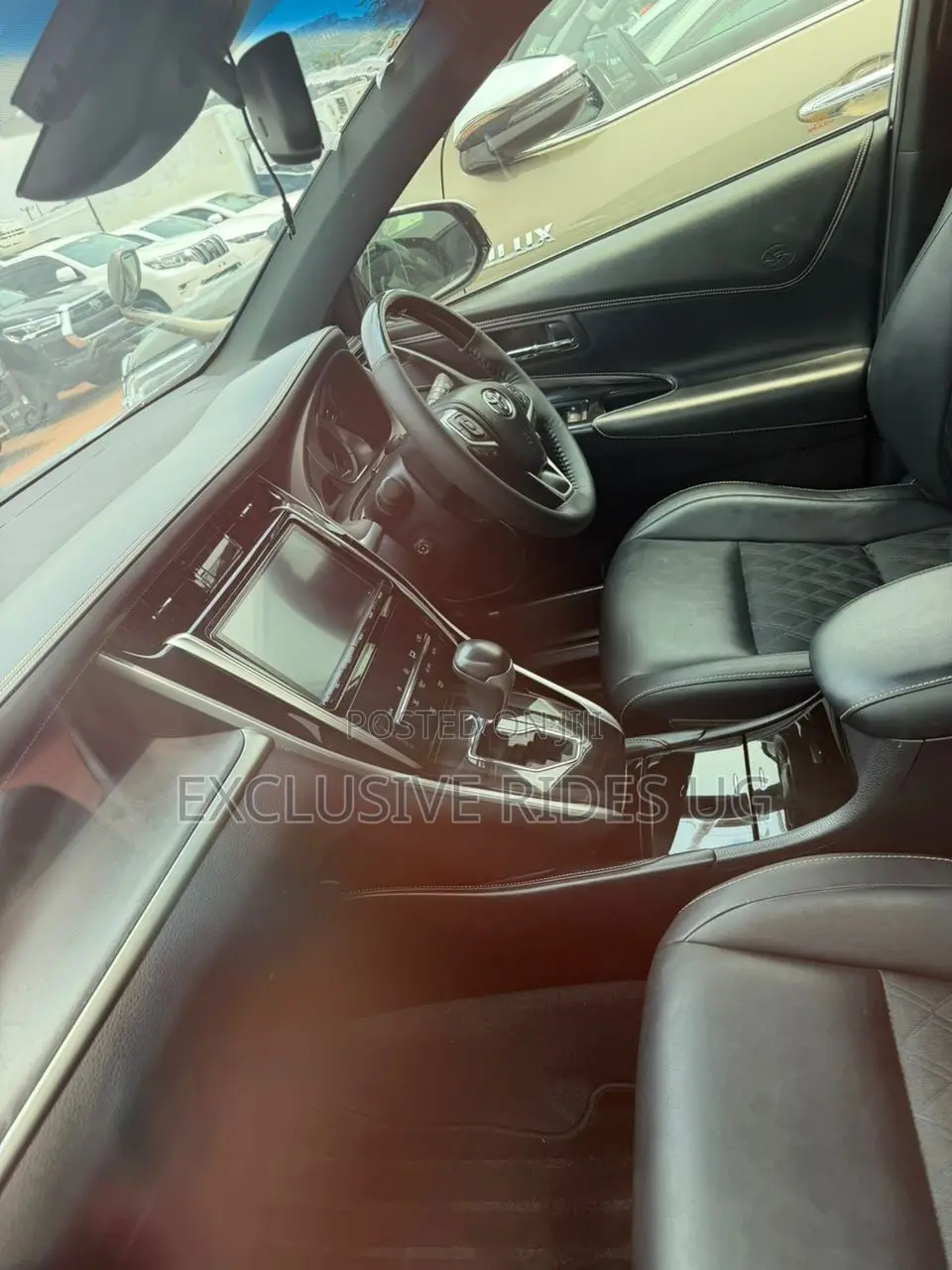 Toyota Harrier 2.0 2017 Silver