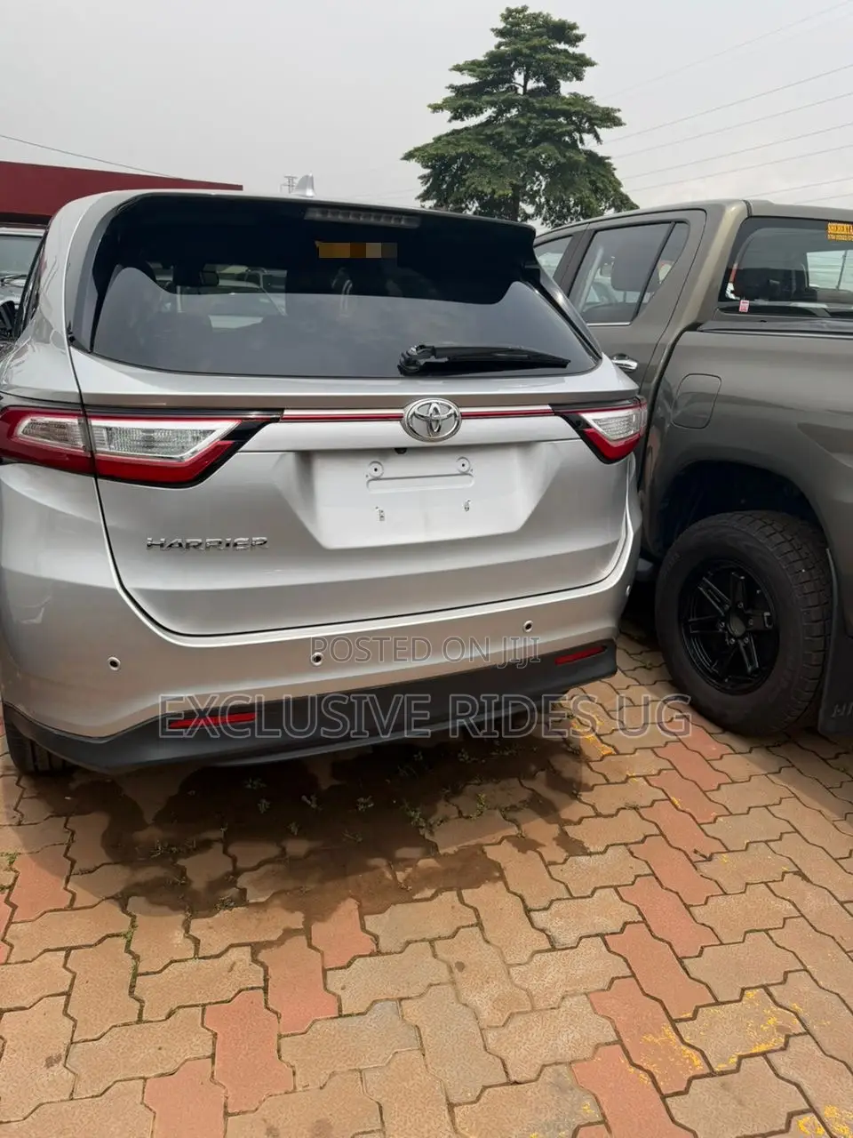 Toyota Harrier 2.0 2017 Silver