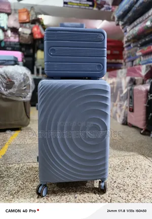 Executive Plastic Suitcase Set. Medium and Beauty Case
