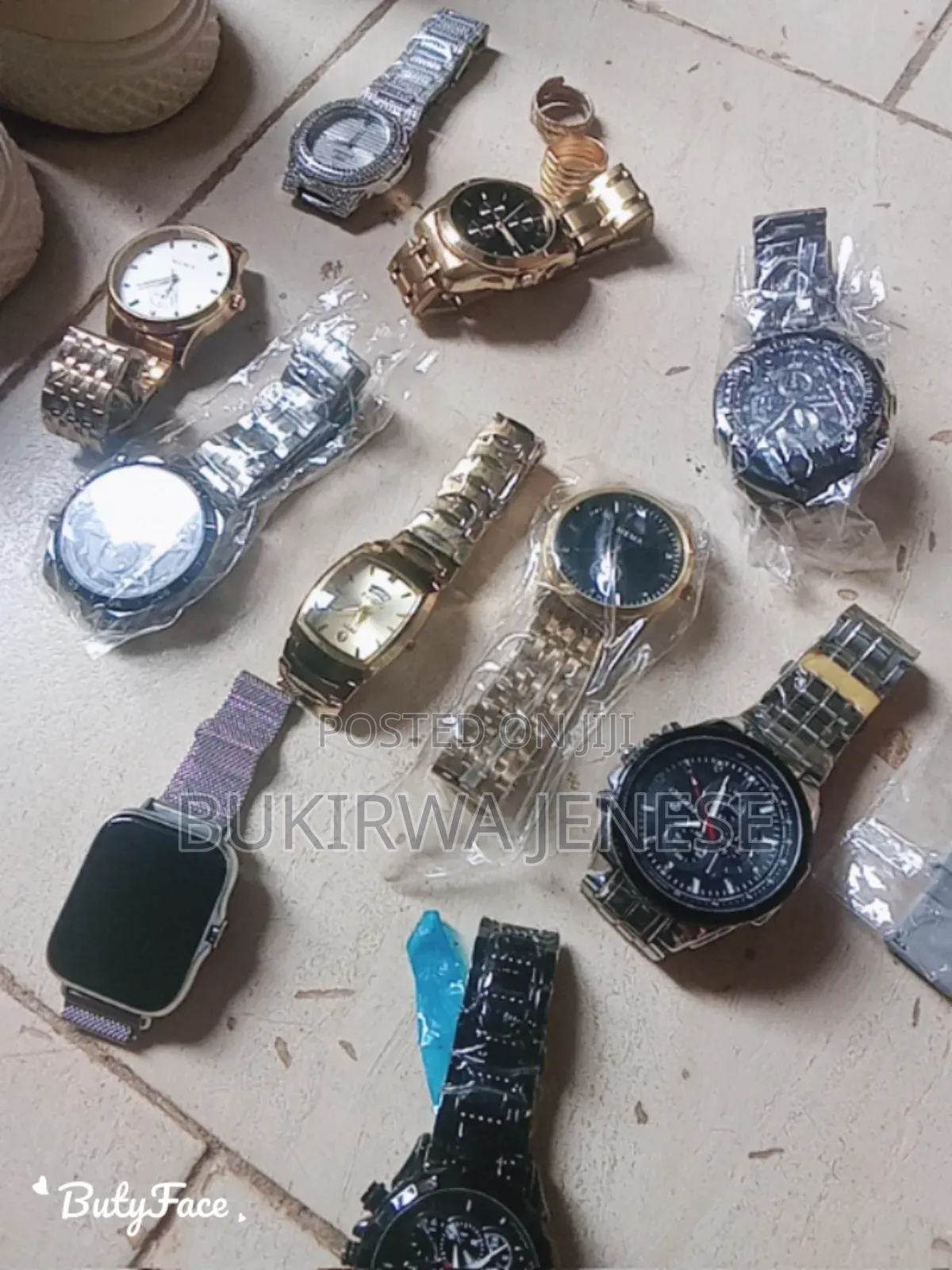 Watches,Necklesses, Sunglasses Jackets Women and Men Wear