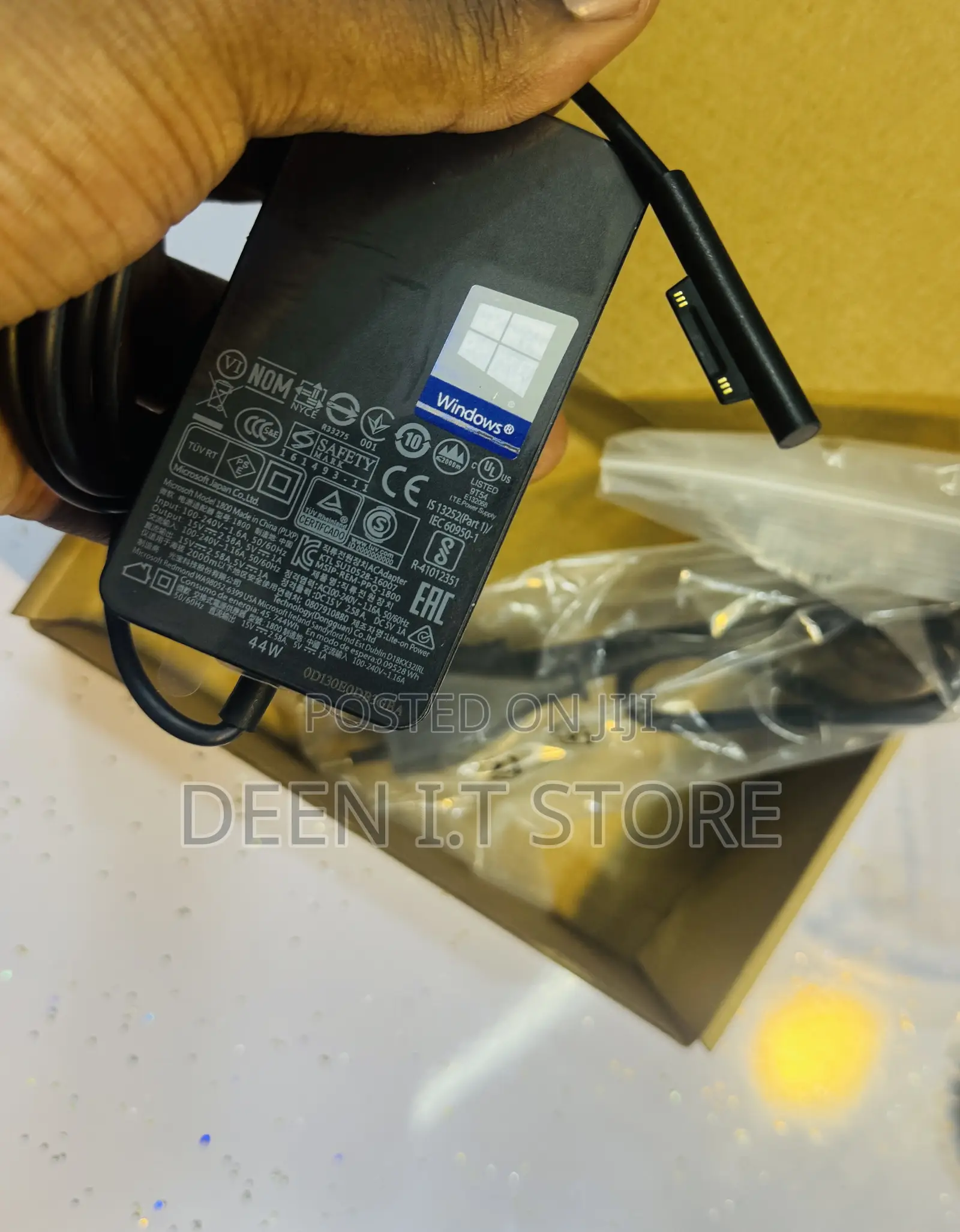 Surface Adapter 44w