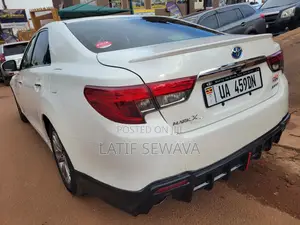 Toyota Mark X 2.5 AWD 2014 White