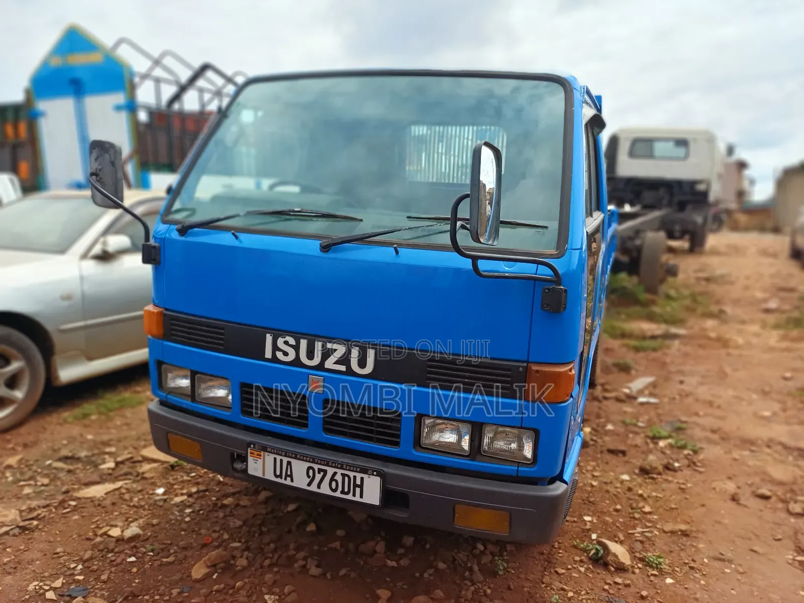 Isuzu Elf Tipper