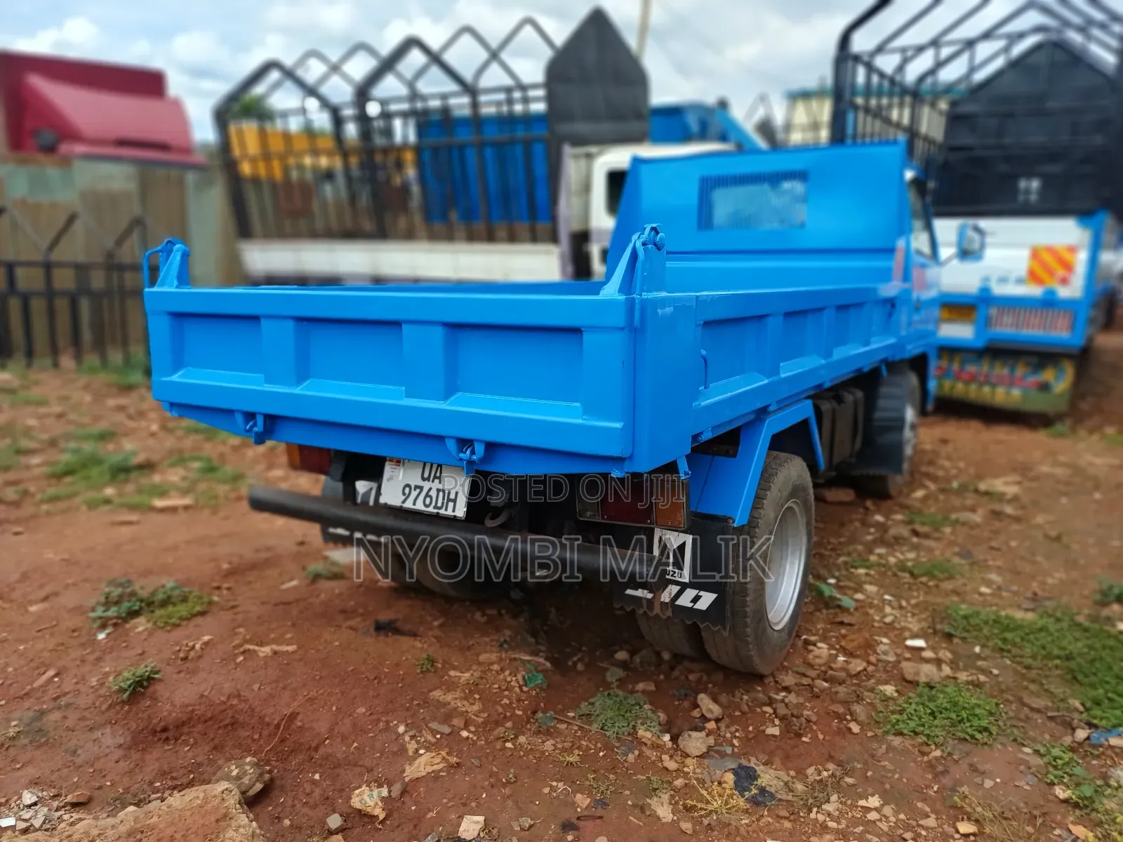 Isuzu Elf Tipper
