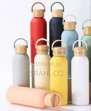 Modern Insulated Stainless Steel Water Bottle With Natural Wooden Lid,