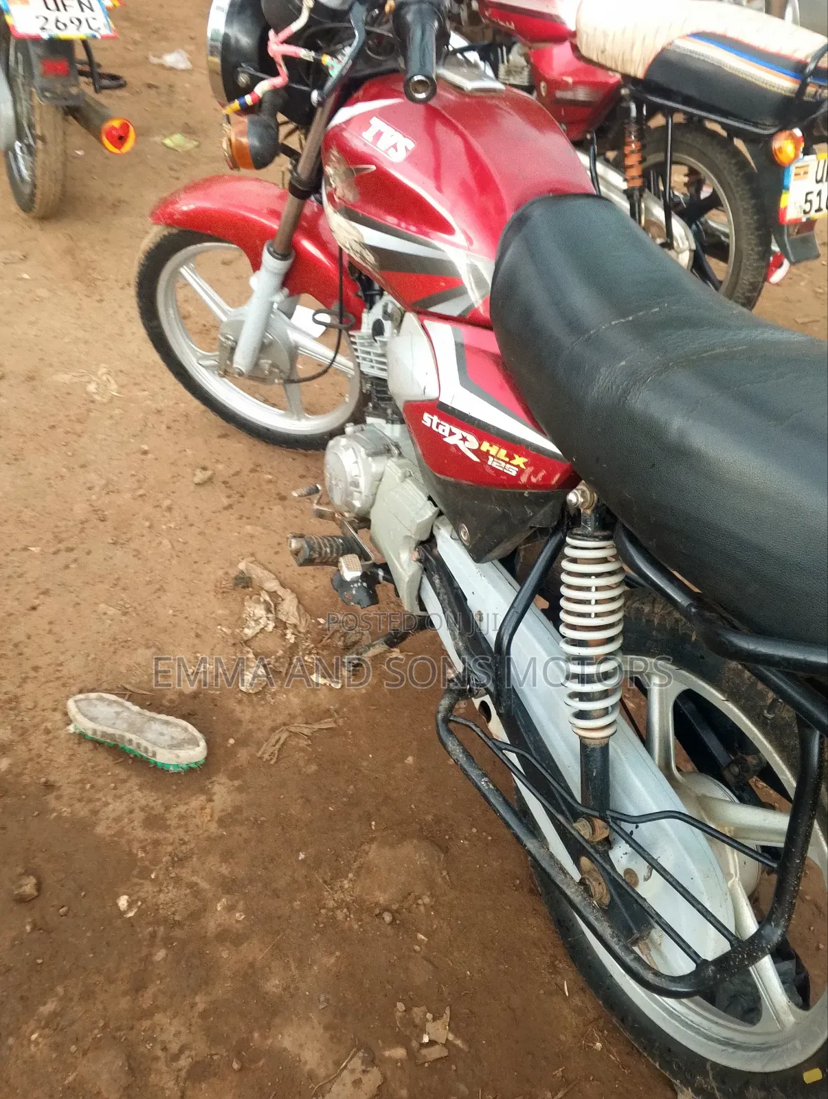 TVS HLX 125 2023 Red