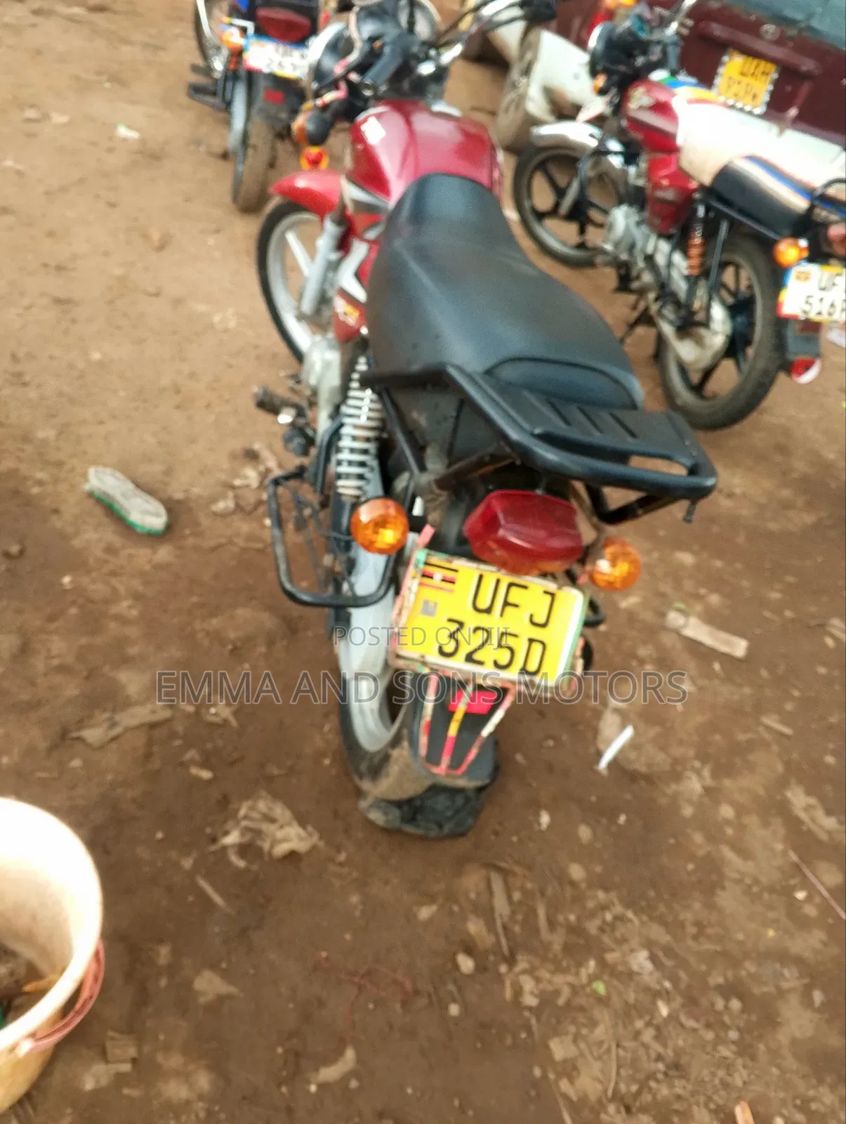 TVS HLX 125 2023 Red