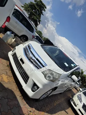 Toyota Noah 2013 White
