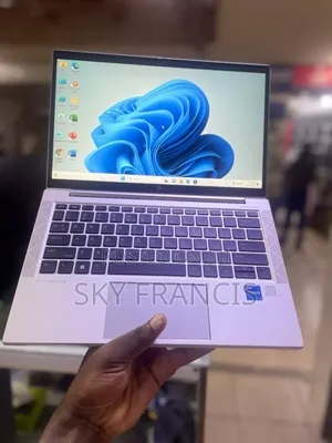 New Laptop HP EliteBook 830 G8 8GB Intel Core i5 SSD 512GB