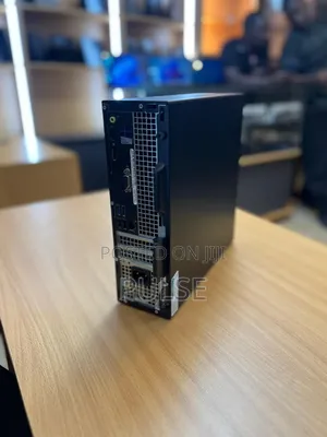 Desktop Computer Dell Optiplex 3040 4GB Intel Core i5 SSD 256GB