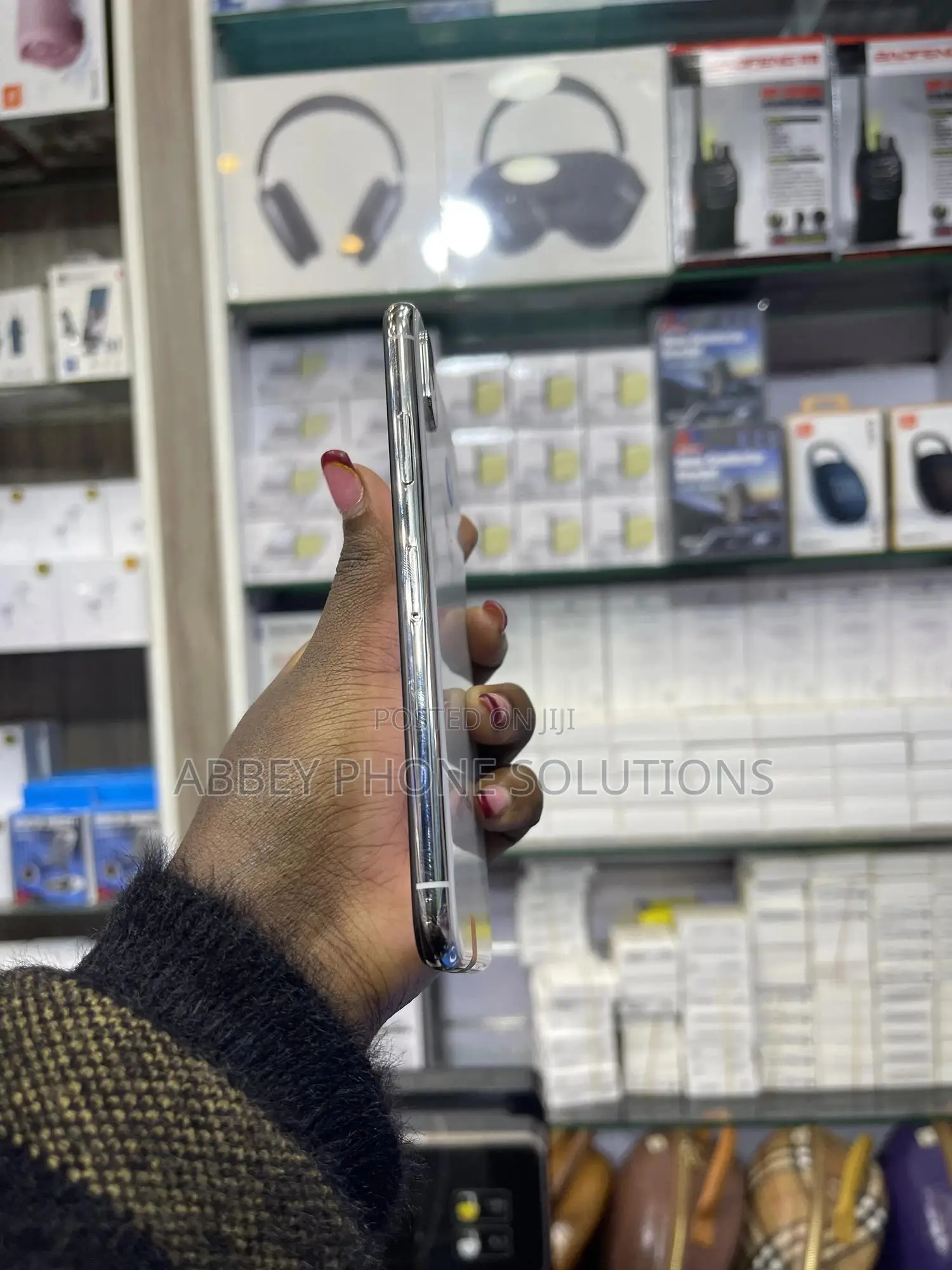 Apple iPhone X 64 GB White