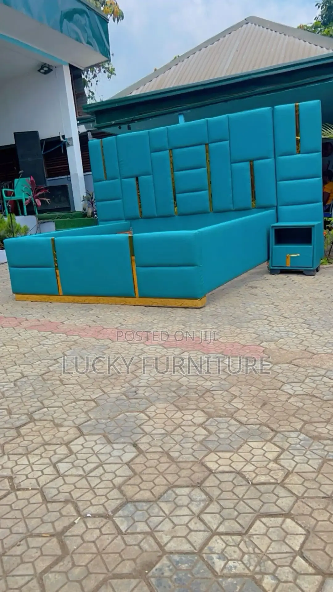 Five by Six Sticker Bed