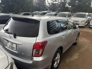 Toyota Corolla Fielder 2010 Silver