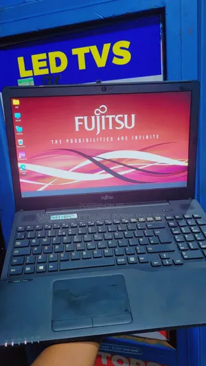 Laptop Fujitsu Lifebook T5010 4GB Intel Core i5 HDD+SSD 500GB