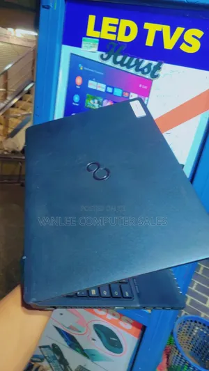 Laptop Fujitsu Lifebook T5010 4GB Intel Core i5 HDD+SSD 500GB