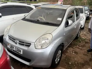 Toyota Passo 2010 Silver