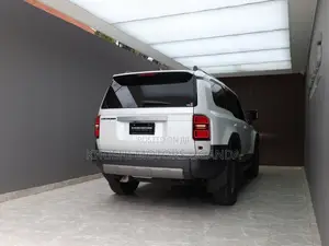Toyota Land Cruiser LC250 2024 White