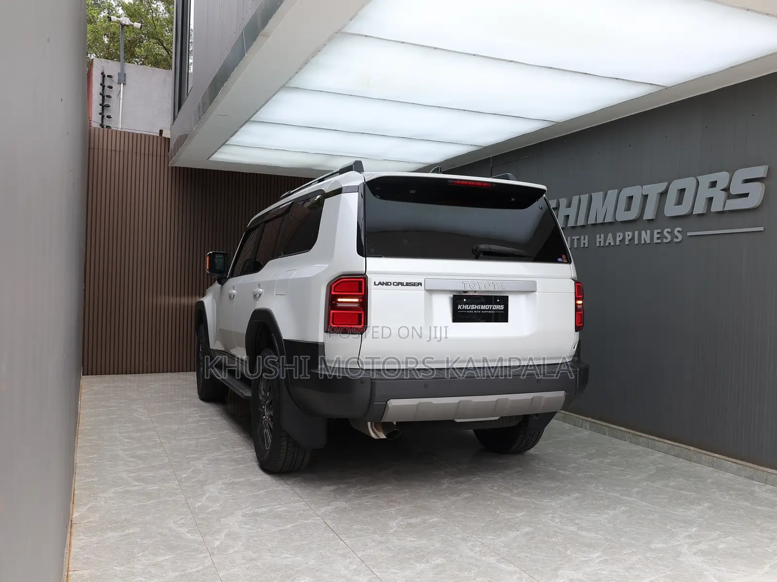 Toyota Land Cruiser LC250 2024 White