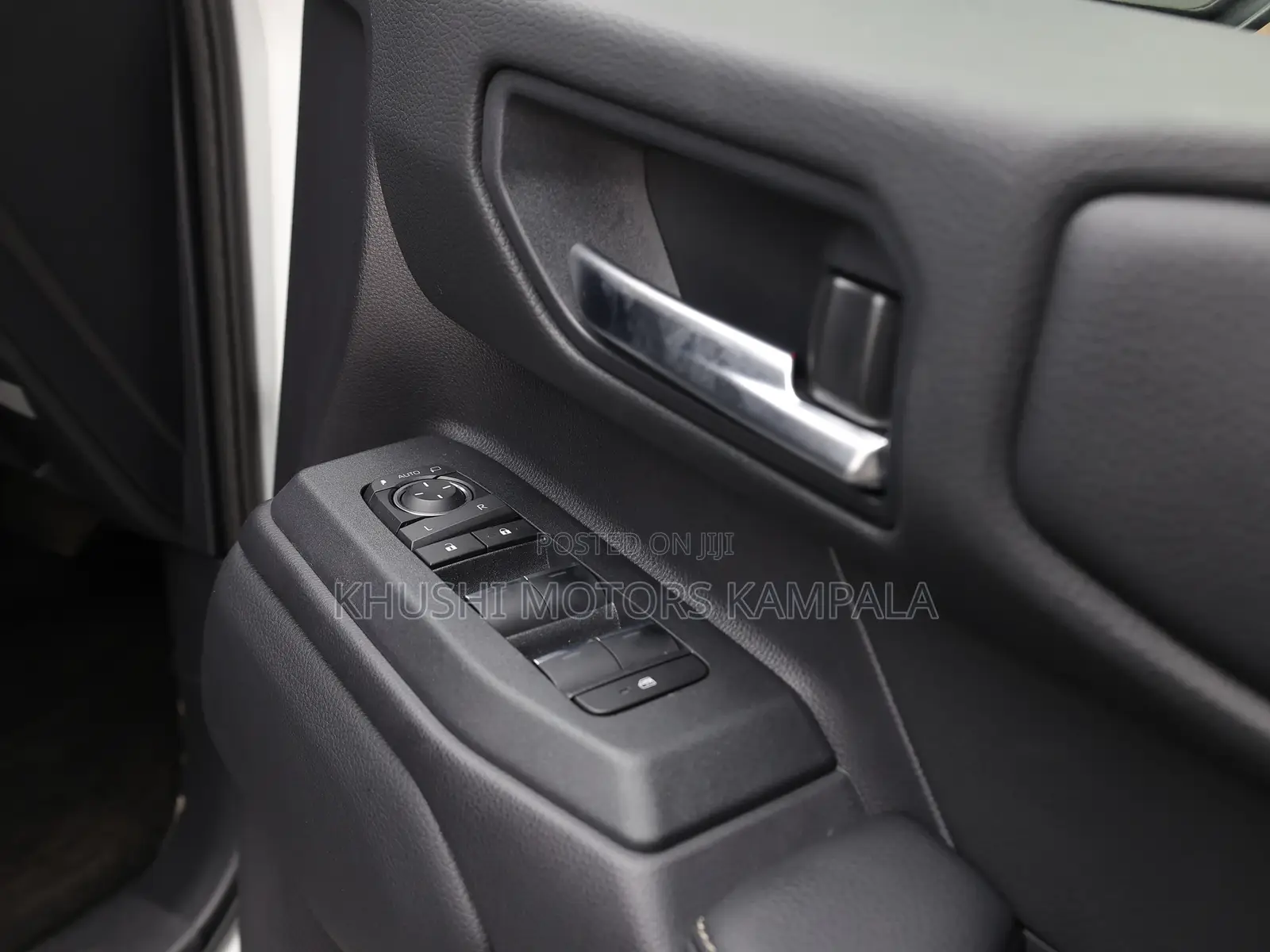 Toyota Land Cruiser LC250 2024 White