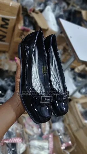 Ladies Black Shinny Shoes
