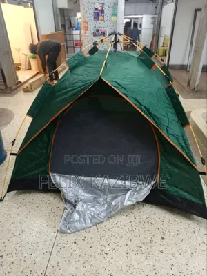 4-Person Automatic Tent.