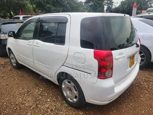 Toyota Raum 2004 White