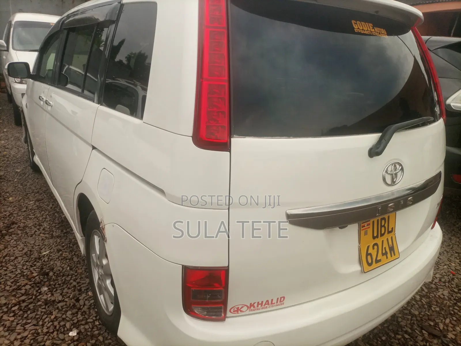 Toyota ISIS 1.8 Platana 2007 White