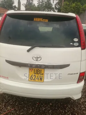 Toyota ISIS 1.8 Platana 2007 White
