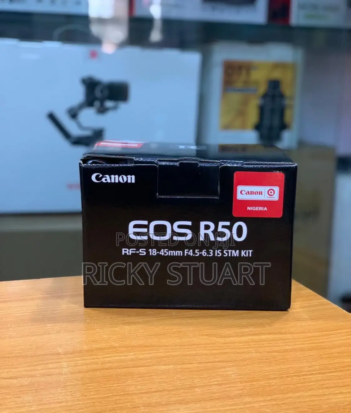Canon Eos R50 Mirrorless Camera Rf-S18-45mm F4.5-6.3 Kit Lens