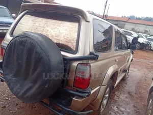 Toyota Hilux Surf 2.7 SSR 1999 Silver