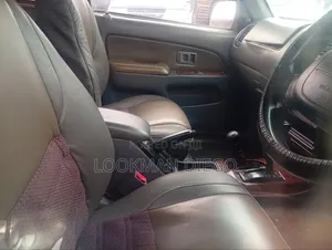 Toyota Hilux Surf 2.7 SSR 1999 Silver