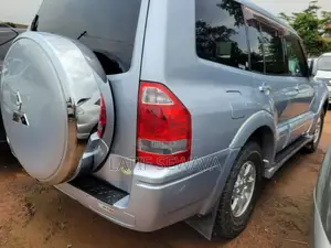 Mitsubishi Pajero 2.5 TD Classic Long 2005 Silver
