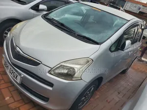 Toyota Ractis 2008 Silver