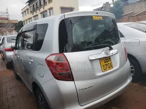 Toyota Ractis 2008 Silver