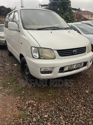 Toyota Noah 2002 White