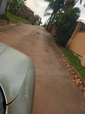 Furnished 4bdrm House in Kira for sale