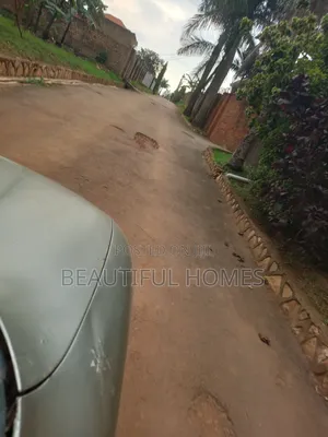 Furnished 4bdrm House in Kira for sale