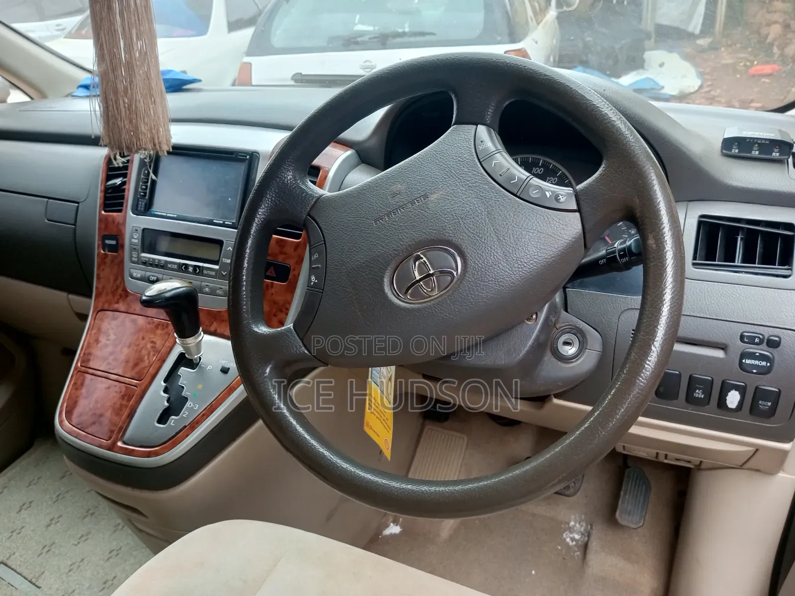 Toyota Alphard 2005 Silver