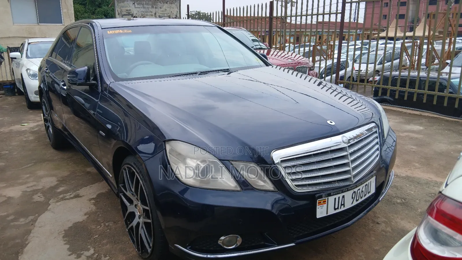 Mercedes-Benz E200 2010 Blue