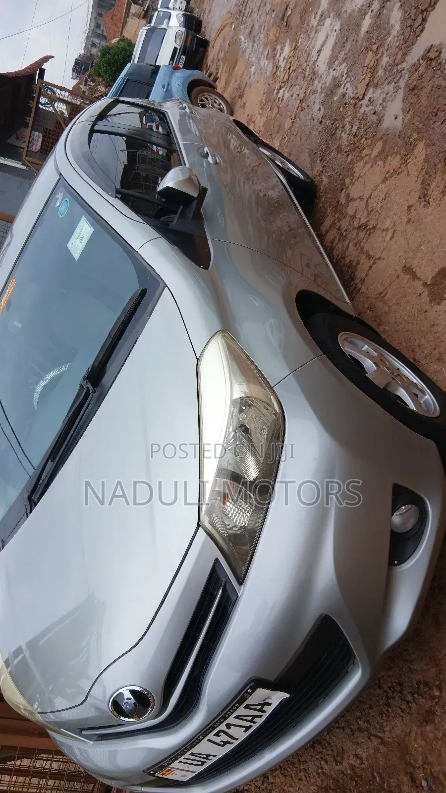 Toyota Vitz 2012 Silver