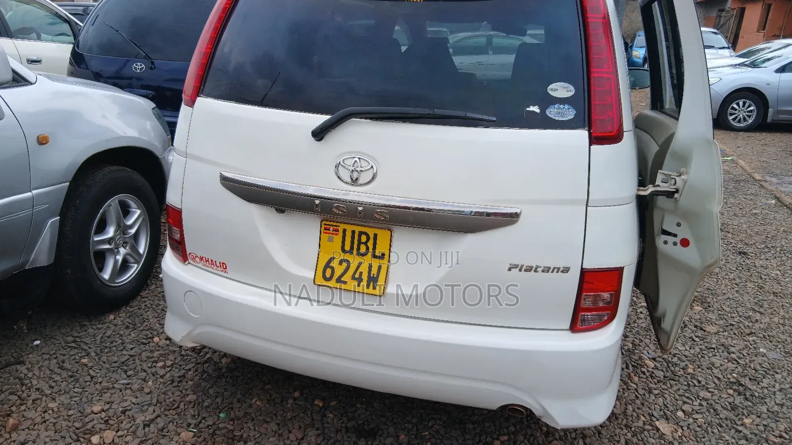 Toyota ISIS 2008 White