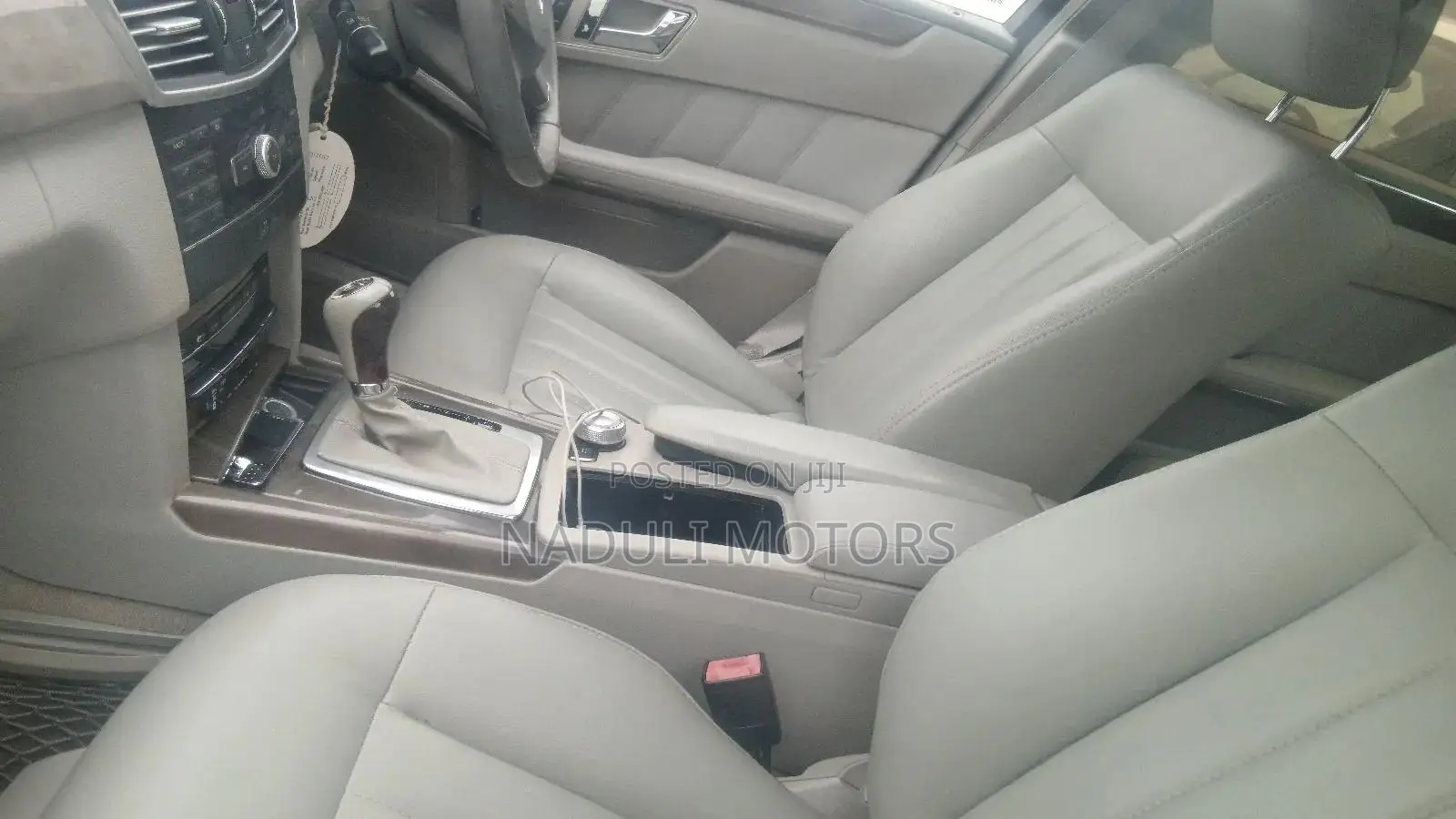 Mercedes-Benz E200 2010 Blue