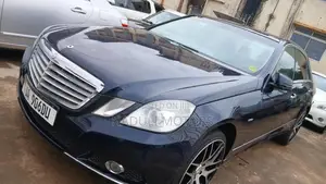 Mercedes-Benz E200 2010 Blue