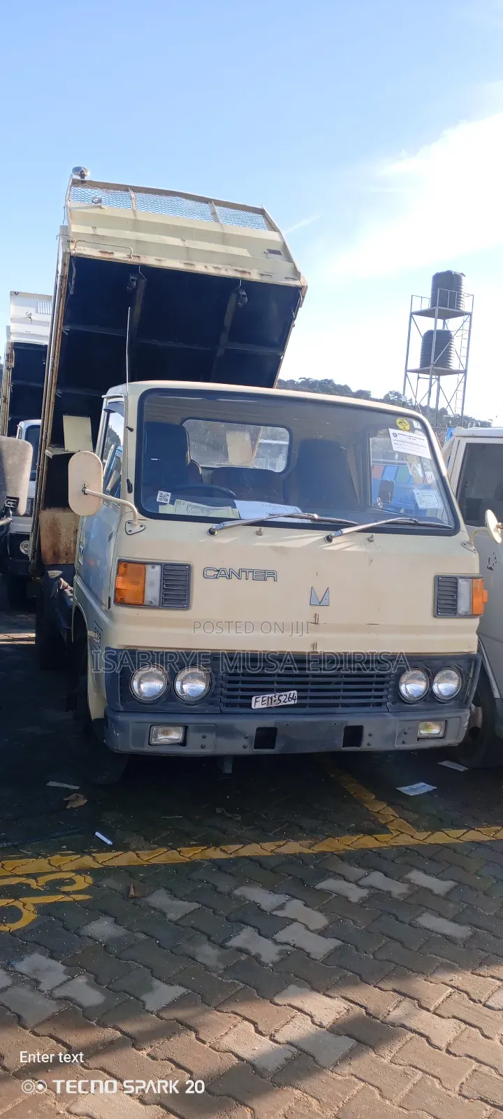 Canter Tipper